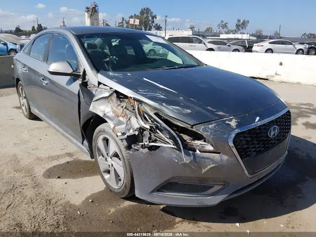 KMHE34L31HA065497 — 2017 Hyundai Sonata Hybrid Limited, Передняя часть справа (Right Front), фото до ремонта