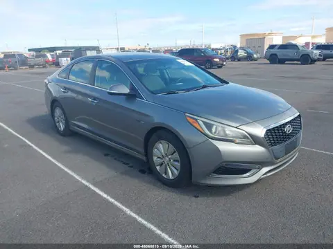KMHE24L36HA065403 — 2017 Hyundai Sonata Hybrid SE, Естественный износ (Normal Wear & Tear), фото до ремонта