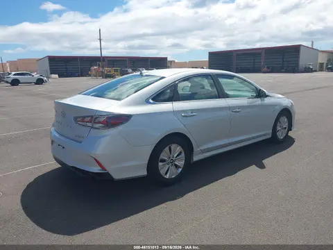 2018 Hyundai Sonata Hybrid Se VIN KMHE24L39JA083982 фото 4