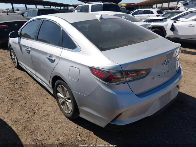 2019 Hyundai Sonata Hybrid Se VIN KMHE24L36KA084539 фото 3