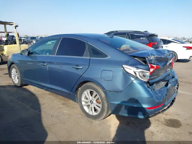 5NPE24AF1FH232001 — 2015 Hyundai Sonata SE, фото 3 с аукциона IAAI 06.10.2026, Задняя часть