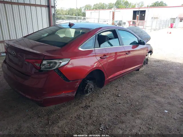 5NPE24AF3FH153784 — 2015 Hyundai Sonata SE, фото 4 с аукциона IAAI 05.10.2026, Повреждения со всех сторон