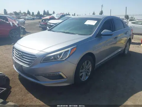 2015 Hyundai SONATA SE VIN 5NPE24AF2FH152898 фото 2