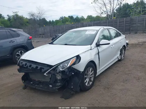 2018 Hyundai SONATA SE VIN 5NPE24AF3JH655655 фото 2