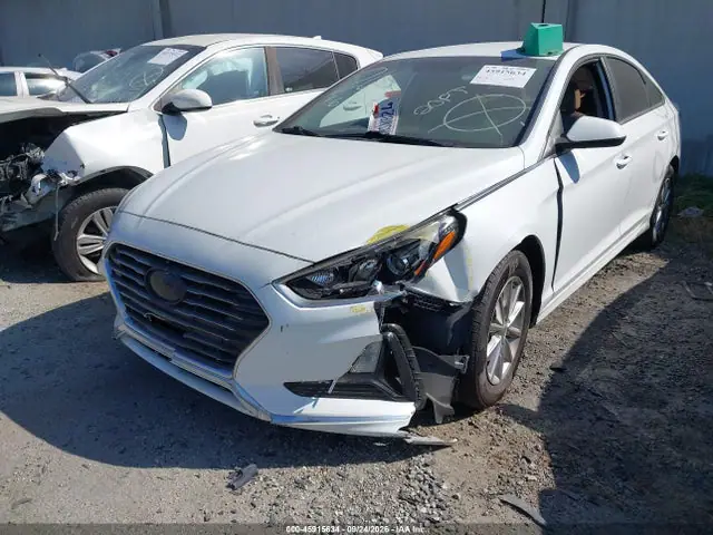 5NPE24AF6JH699584 — 2018 Hyundai Sonata SE, фото 2 с аукциона IAAI 30.09.2026, Передняя часть слева