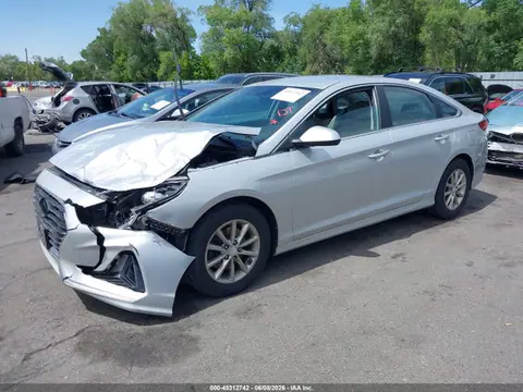 2019 Hyundai SONATA SE VIN 5NPE24AF7KH794186 фото 2