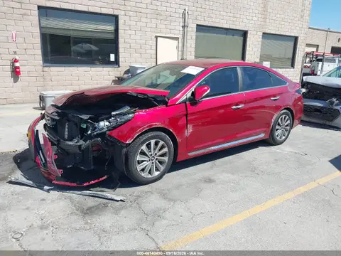 2016 Hyundai Sonata Sport VIN 5NPE34AF7GH330805 фото 2