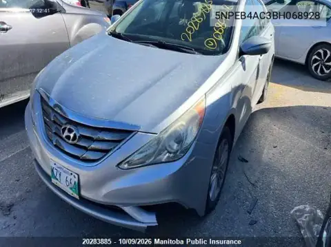 5NPEB4AC3BH068928 — 2011 Hyundai Sonata, Град, фото до ремонта