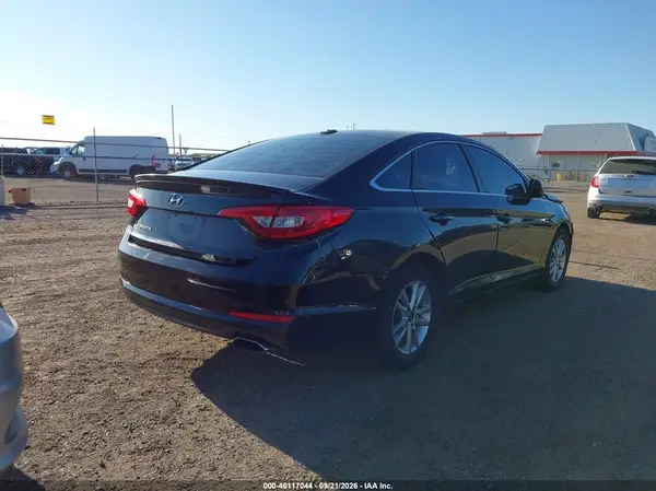 5NPE24AF1HH464939 — 2017 Hyundai Sonata, фото 4 с аукциона IAAI 06.10.2026, Естественный износ
