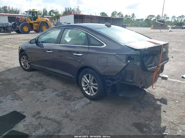 5NPE24AF3HH446801 — 2017 Hyundai Sonata, фото 3 с аукциона IAAI 13.10.2026, Задняя часть
