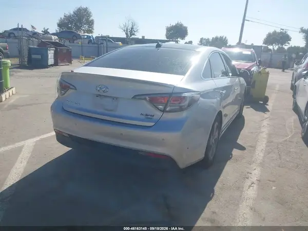 KMHE34L16HA051111 — 2017 Hyundai Sonata, фото 4 с аукциона IAAI 13.10.2026, Естественный износ