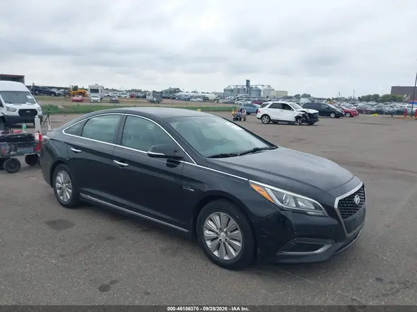 KMHE24L18HA060038 — 2017 Hyundai Sonata, Левый бок (Left Side), фото до ремонта