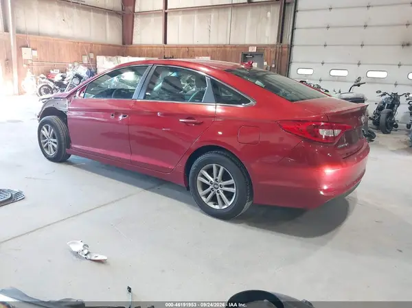 5NPE24AF4HH471755 — 2017 Hyundai Sonata, фото 3 с аукциона IAAI, Передняя часть слева