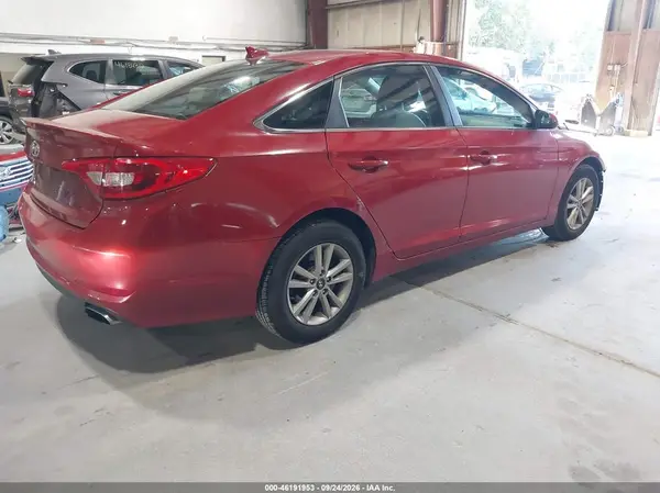 5NPE24AF4HH471755 — 2017 Hyundai Sonata, фото 4 с аукциона IAAI, Передняя часть слева
