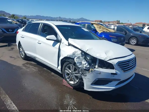 5NPE24AF0HH452359 — 2017 Hyundai Sonata, Передняя часть справа (Right Front), фото до ремонта