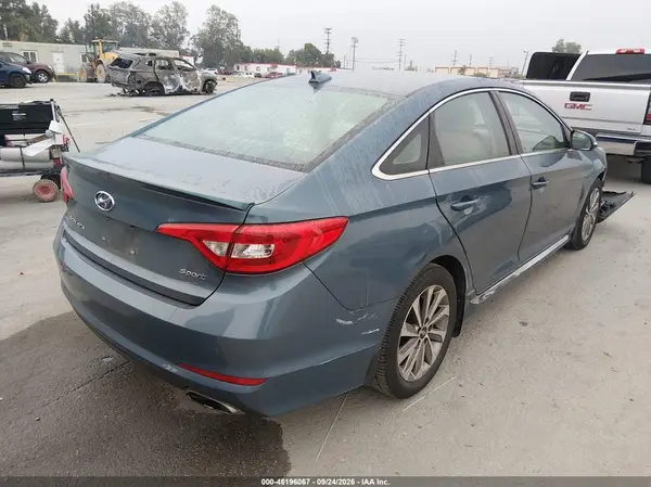 5NPE34AFXHH453807 — 2017 Hyundai Sonata, фото 4 с аукциона IAAI 08.10.2026, Передняя часть справа