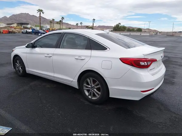 2017 HYUNDAI SONATA VIN 5NPE24AF7HH490283 фото 3
