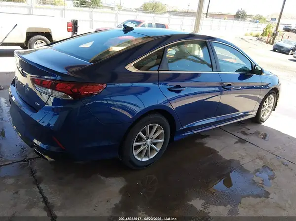 5NPE24AA4JH692086 — 2018 Hyundai Sonata, фото 4 с аукциона IAAI 07.10.2026, Естественный износ