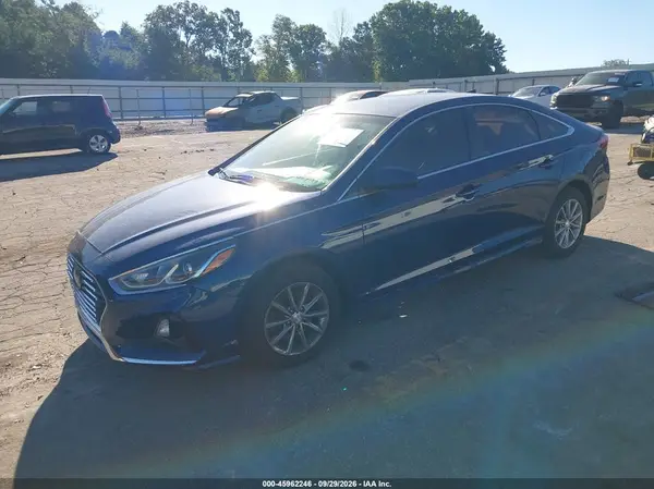 5NPE24AF3JH614782 — 2018 Hyundai Sonata, фото 2 с аукциона IAAI, Вандализм