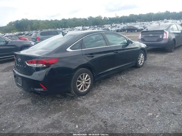2018 HYUNDAI SONATA VIN 5NPE24AF7JH688867 фото 4