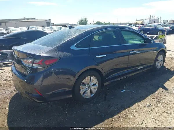 KMHE24L35KA084693 — 2019 Hyundai Sonata, фото 4 с аукциона IAAI, Передняя часть