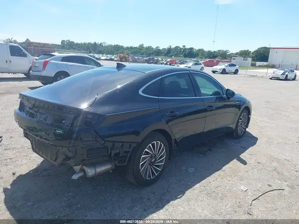 2025 HYUNDAI SONATA VIN KMHL34JJ7SA128330 фото 4