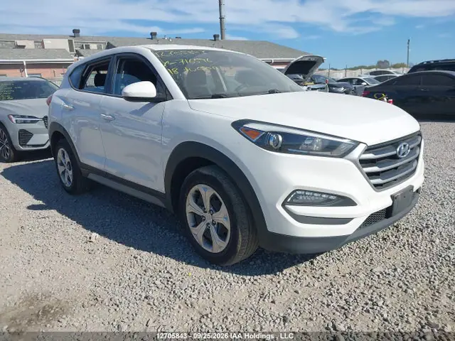 KM8J2CA40JU716596 — 2018 Hyundai Tucson Base 2.0L, Передняя часть (Front), фото до ремонта