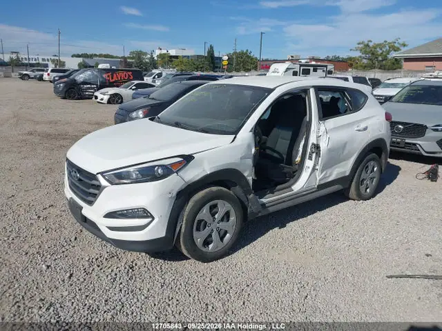 KM8J2CA40JU716596 — 2018 Hyundai Tucson Base 2.0L, фото 2 с аукциона IAAI 14.10.2026, Передняя часть