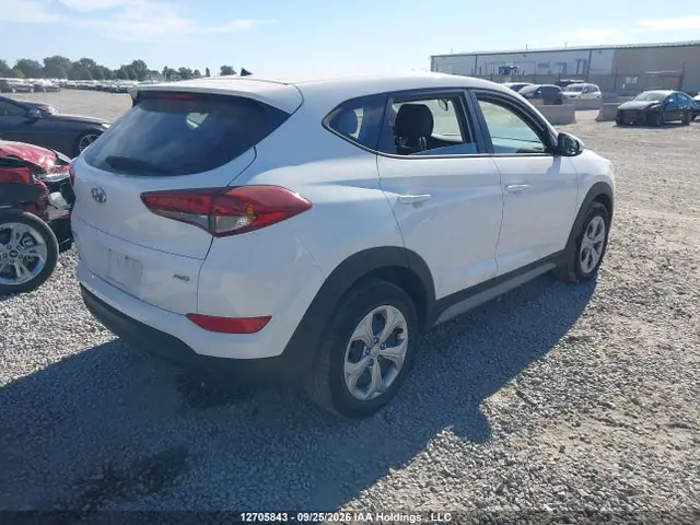 KM8J2CA40JU716596 — 2018 Hyundai Tucson Base 2.0L, фото 4 с аукциона IAAI 14.10.2026, Передняя часть