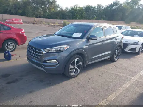 2017 Hyundai Tucson Limited VIN KM8J3CA27HU474105 фото 2