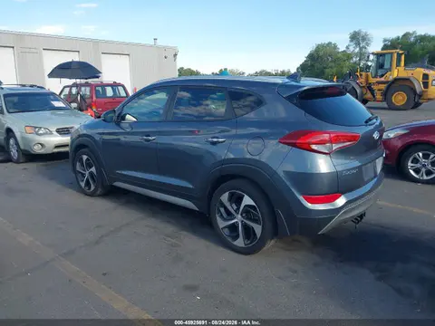 2017 Hyundai Tucson Limited VIN KM8J3CA27HU474105 фото 3