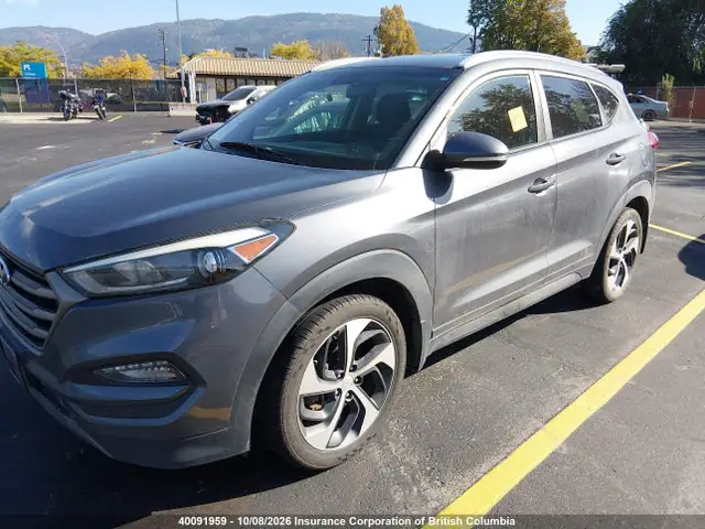 KM8J3CA2XGU234321 — 2016 Hyundai Tucson Premium 1.6, фото 2 с аукциона IAAI 14.10.2026, Передняя часть