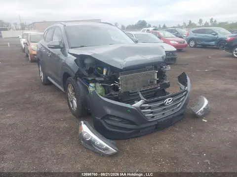 KM8J3CA43JU746057 — 2018 Hyundai Tucson SE 2.0L, Передняя часть (Front), фото до ремонта