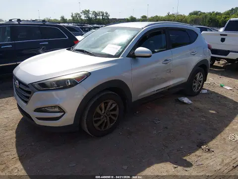 2016 Hyundai TUCSON SE VIN KM8J33A47GU145789 фото 2