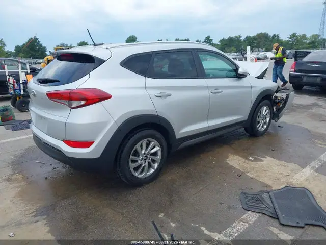 2016 Hyundai TUCSON SE VIN KM8J33A47GU204971 фото 4