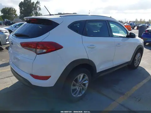 2016 Hyundai TUCSON SE VIN KM8J33A49GU130629 фото 4