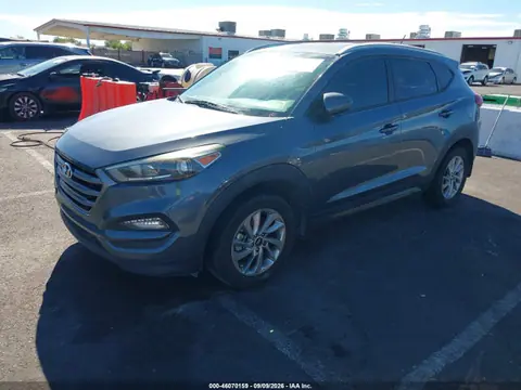 2016 Hyundai TUCSON SE VIN KM8J33A42GU027312 фото 2