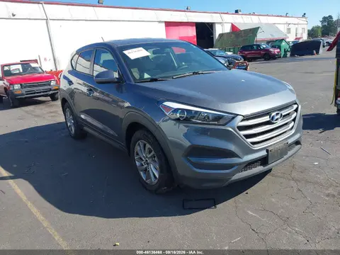 KM8J23A43HU548463 — 2017 Hyundai Tucson SE, Угон (Theft), фото до ремонта