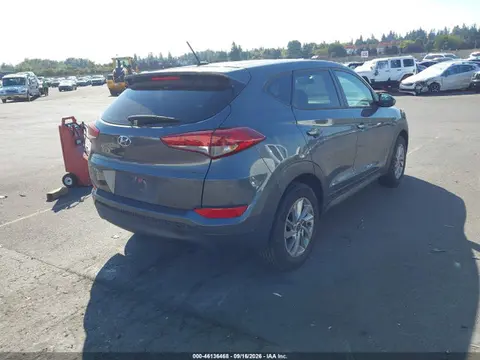 2017 Hyundai TUCSON SE VIN KM8J23A43HU548463 фото 4