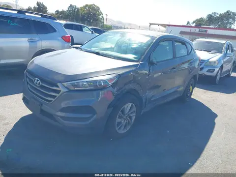 2018 Hyundai TUCSON SE VIN KM8J23A45JU761193 фото 2