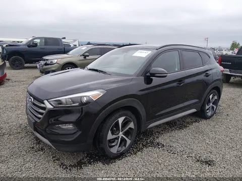 2017 Hyundai Tucson Value VIN KM8J3CA26HU571179 фото 2