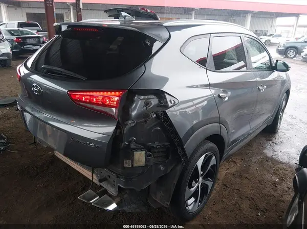 2016 HYUNDAI TUCSON VIN KM8J33A23GU035823 фото 4