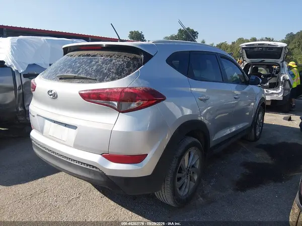 KM8J33A40GU125481 — 2016 Hyundai Tucson, фото 4 с аукциона IAAI, Передняя часть