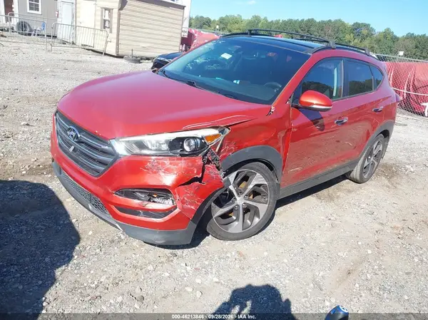 KM8J33A27GU066556 — 2016 Hyundai Tucson, фото 2 с аукциона IAAI, Передняя часть слева
