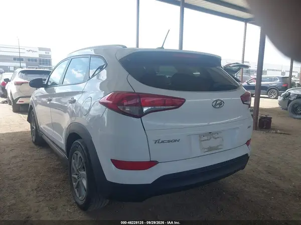 KM8J3CA49GU140190 — 2016 Hyundai Tucson, фото 3 с аукциона IAAI, Правый бок