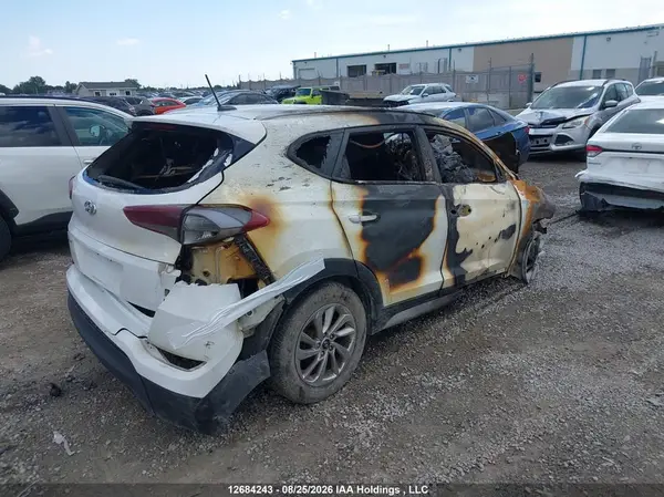 KM8J33A45HU418469 — 2017 Hyundai Tucson, фото 4 с аукциона IAAI 28.09.2026, Левый бок