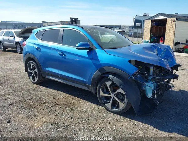 KM8J3CA45HU574687 — 2017 Hyundai Tucson, Передняя часть (Front), фото до ремонта