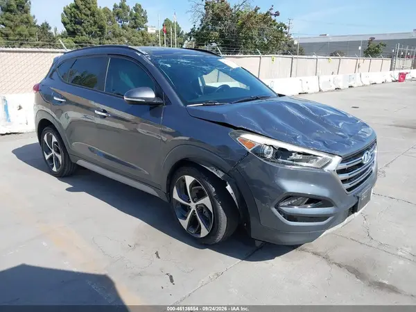 KM8J33A23HU377208 — 2017 Hyundai Tucson, Передняя часть (Front End), фото до ремонта