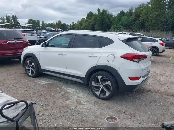 KM8J3CA25HU379395 — 2017 Hyundai Tucson, фото 3 с аукциона IAAI, Пожар двигателя