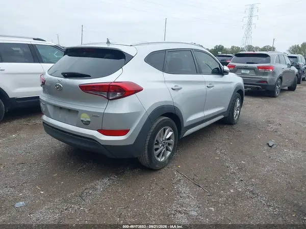 KM8J3CA45JU682250 — 2018 Hyundai Tucson, фото 4 с аукциона IAAI 14.10.2026, Естественный износ